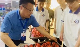 校园吃瓜事件学生,揭秘校园里的“瓜田”风云