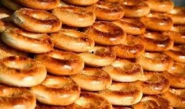 新疆吃馕配瓜,馕香瓜韵，品味独特民族美食