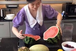 富婆吃的瓜是什么瓜,揭秘她钟爱的神秘瓜类