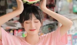 爱 吃瓜 的女孩,爱吃瓜女孩的甜蜜生活