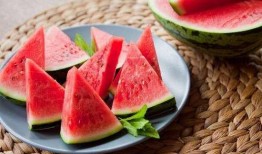 吃瓜新冠,吃瓜群众视角下的新冠防疫战