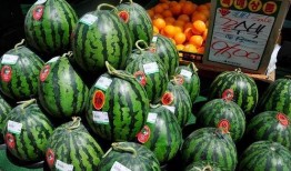 现场吃瓜的图片真实