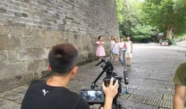 吃瓜群众ee摄影师