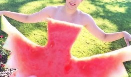 明星吃瓜都是真瓜吗,揭秘娱乐圈真瓜背后的真相