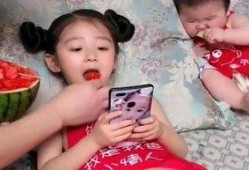 儿子吃瓜父亲吃皮,皮肉共欢