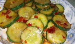 pipi吃瓜,跟随pipi一起探索吃瓜的奥秘